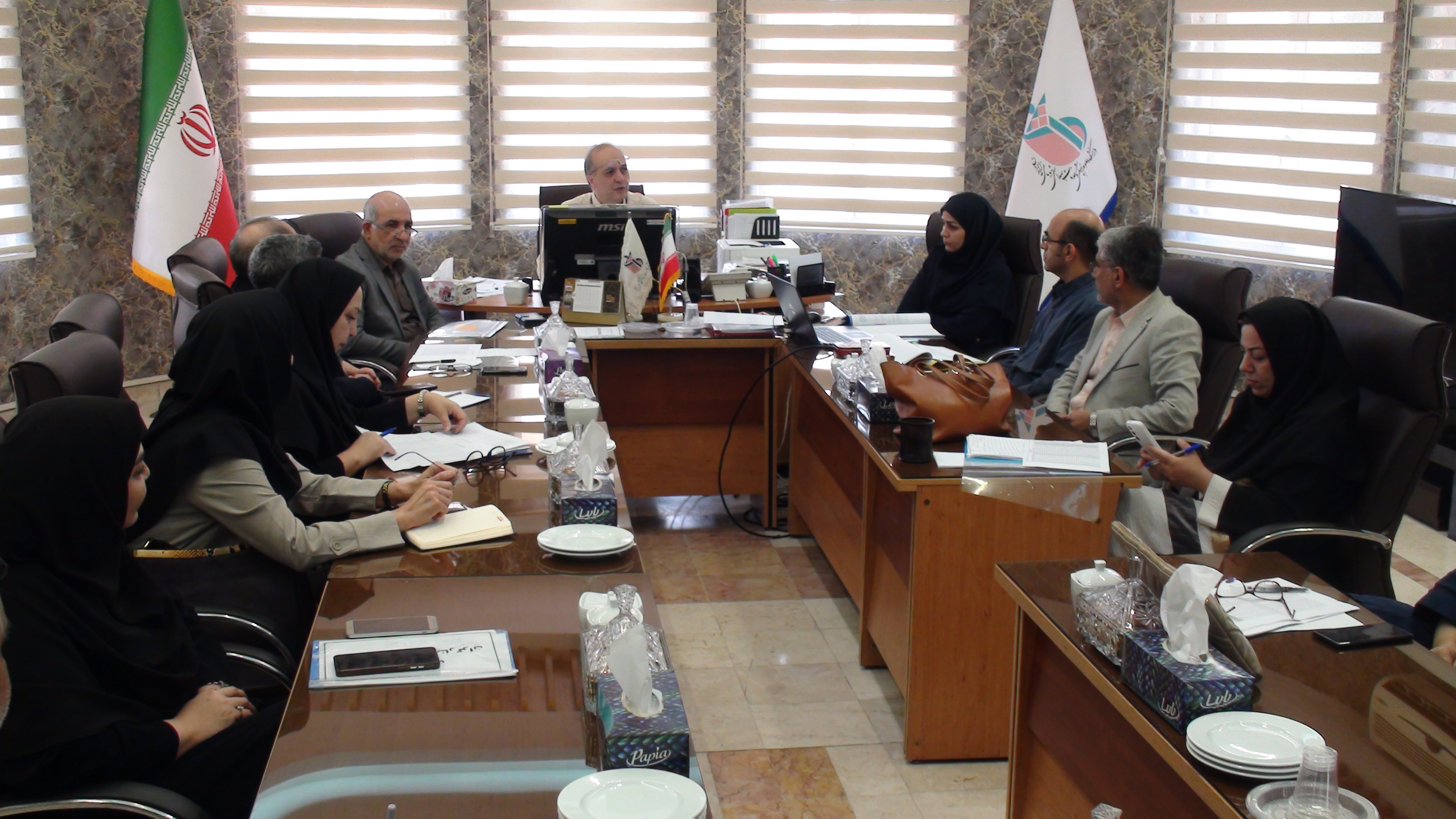 برگزاری کمیسیون بررسی درخواست‌های میهمانی دانشجویان در دانشگاه