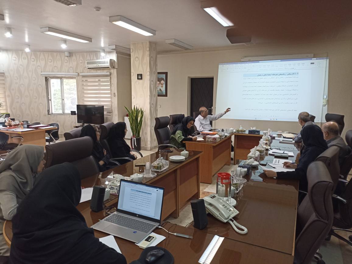 نشست صمیمانه معاون آموزش با  مدیریت استعدادهای درخشان در دفتر معاونت آموزشی برگزار شد